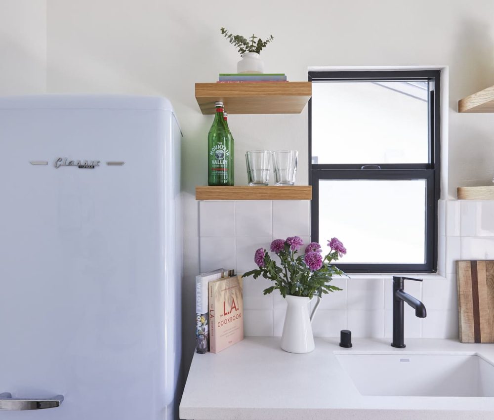 Node Living Los Angeles - Furnished Apartment 908 1H - Kitchen